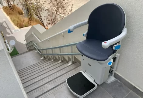 Handicare 4000 Outdoor curved Stairlift