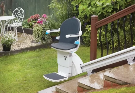 Handicare 1000 Outdoor Straight Stairlift